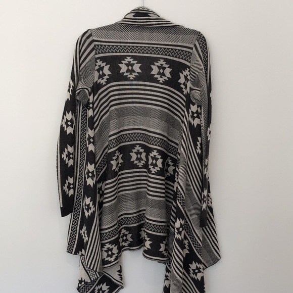 Streetwear Society open Aztec style sweater - Picture 9 of 11